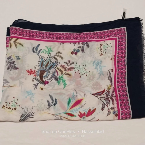 Talbots NWT Floral Botanical Fringe Hem Multifunctional Rectangle Scarf Wrap - Picture 2 of 13